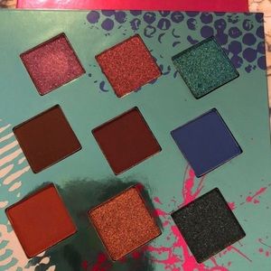 LIVING IN COLOR
By Hank and Henry